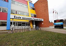 école secondaire Toronto Ouest école secondaire Toronto Ouest